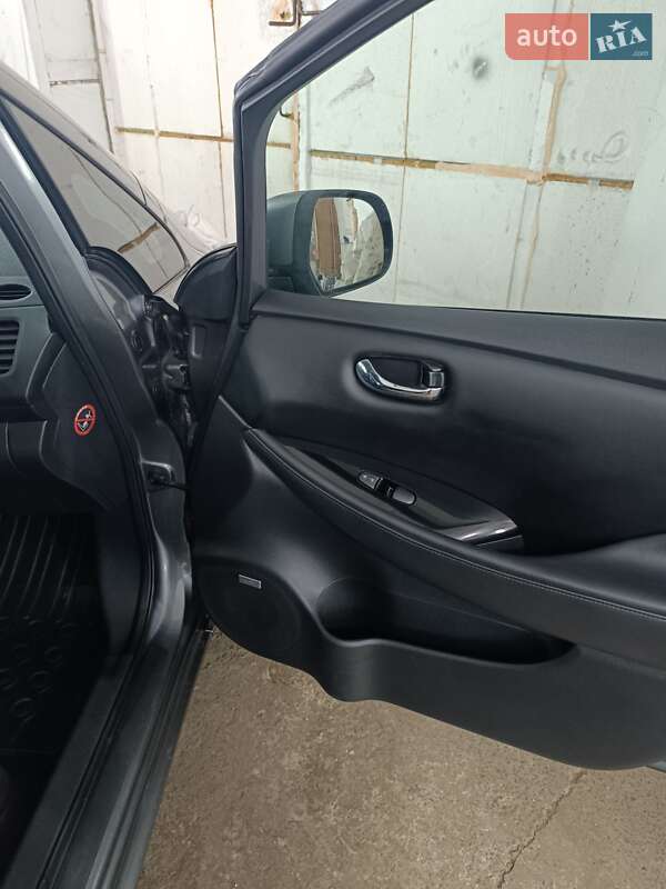 Хэтчбек Nissan Leaf 2015 в Ровно фото 27 Хэтчбек Nissan Leaf 2015 в Ровно
