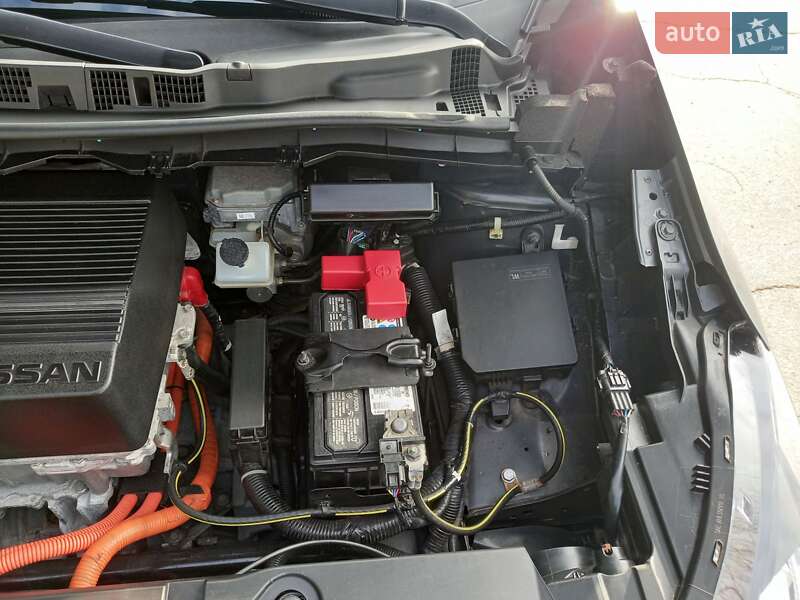 Хэтчбек Nissan Leaf 2019 в Кременчуге