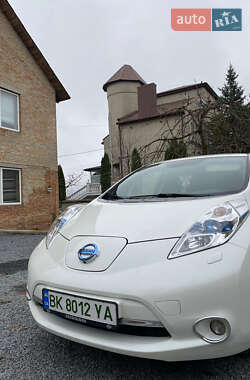 Хетчбек Nissan Leaf 2014 в Рівному