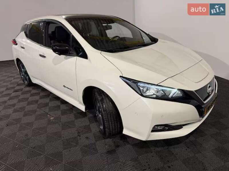 Хэтчбек Nissan Leaf 2018 в Днепре