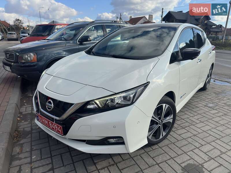 Хэтчбек Nissan Leaf 2018 в Днепре