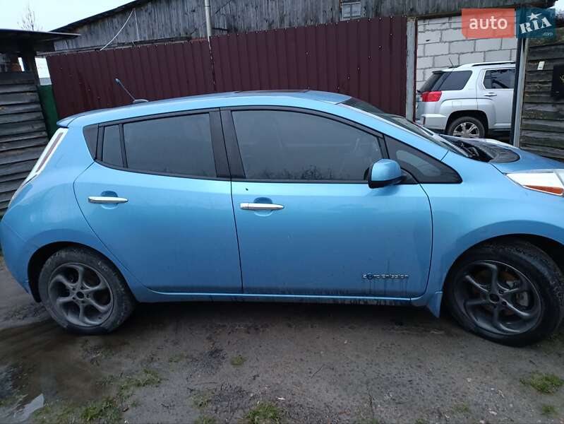 Хэтчбек Nissan Leaf 2014 в Дрогобыче фото 2 Хэтчбек Nissan Leaf 2014 в Дрогобыче