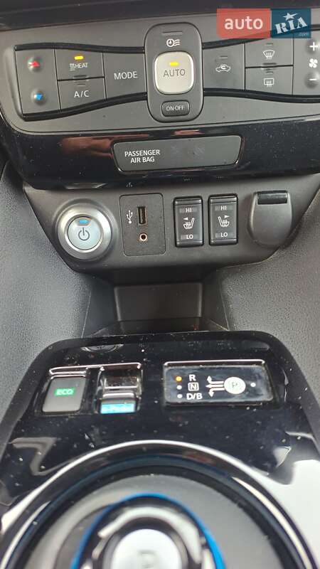 Хэтчбек Nissan Leaf 2018 в Дубно