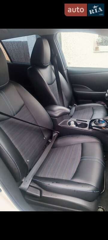 Хетчбек Nissan Leaf 2019 в Дніпрі