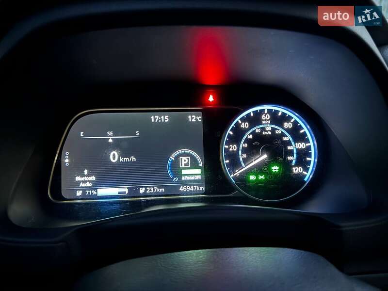 Хетчбек Nissan Leaf 2023 в Дніпрі