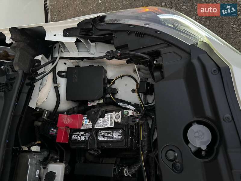 Хетчбек Nissan Leaf 2023 в Дніпрі