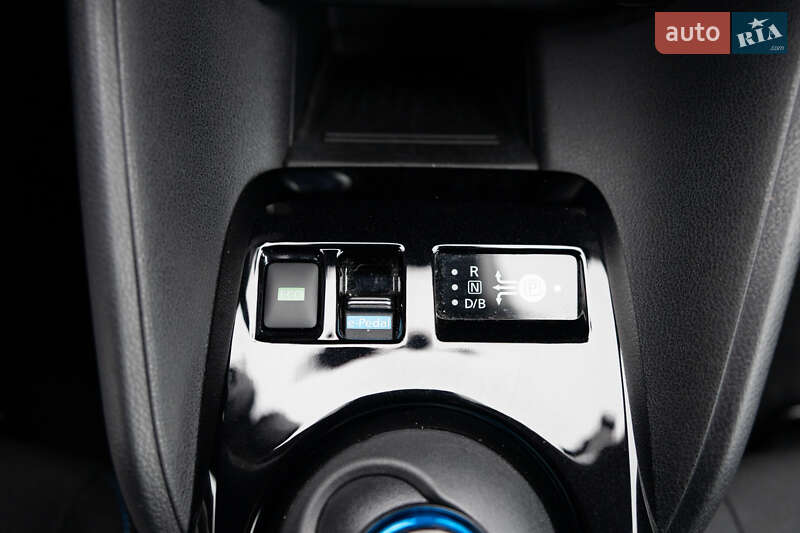 Хэтчбек Nissan Leaf 2022 в Луцке