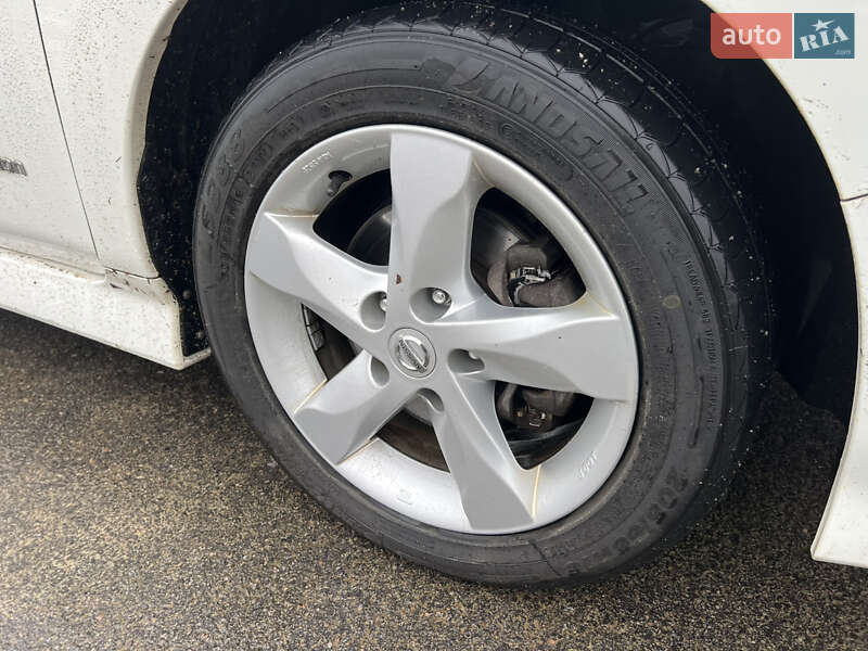 Хетчбек Nissan Leaf 2018 в Харкові