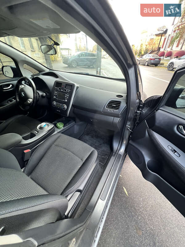 Хетчбек Nissan Leaf 2014 в Києві фото 12 Хетчбек Nissan Leaf 2014 в Києві