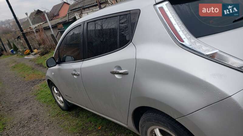 Хэтчбек Nissan Leaf 2013 в Виннице