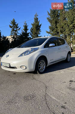 Хэтчбек Nissan Leaf 2015 в Тернополе
