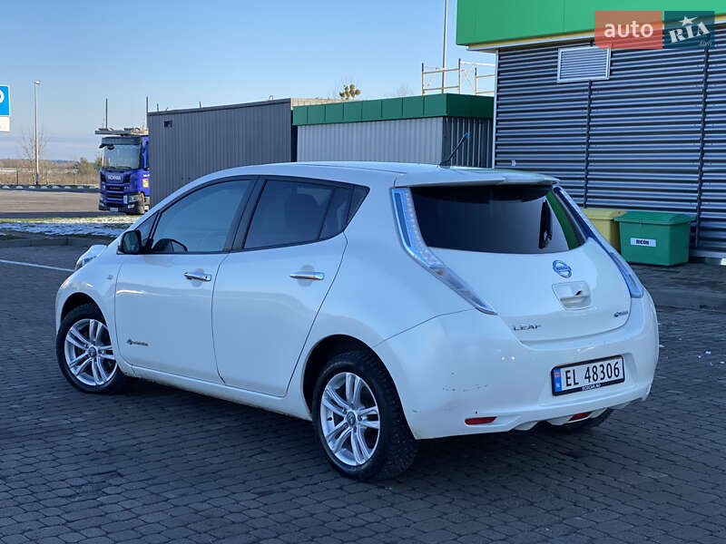 Хэтчбек Nissan Leaf 2014 в Радивилове