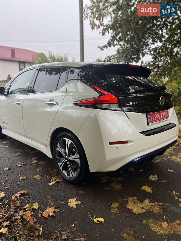 Хетчбек Nissan Leaf 2018 в Рівному