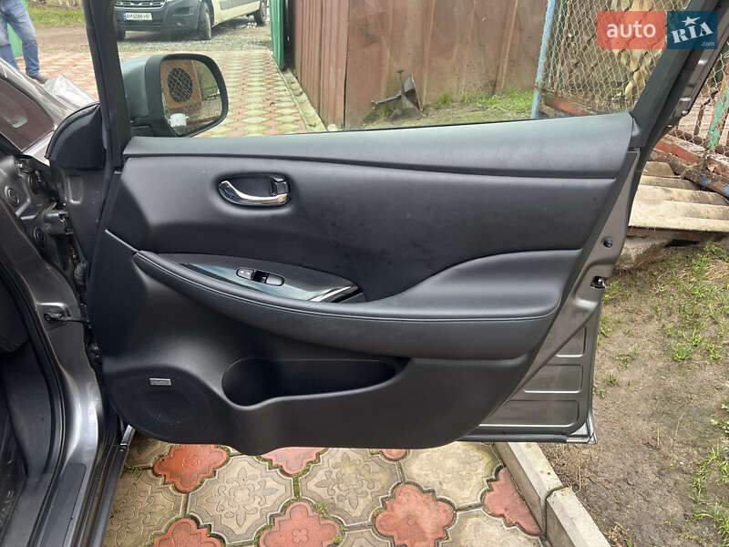 Хэтчбек Nissan Leaf 2014 в Житомире