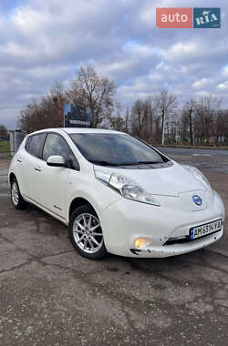 Хэтчбек Nissan Leaf 2015 в Житомире
