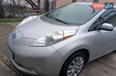 Хэтчбек Nissan Leaf 2013 в Каменец-Подольском