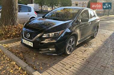 Хэтчбек Nissan Leaf 2020 в Киеве