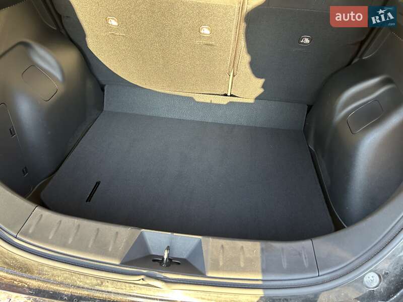 Хетчбек Nissan Leaf 2020 в Києві фото 15 Хетчбек Nissan Leaf 2020 в Києві