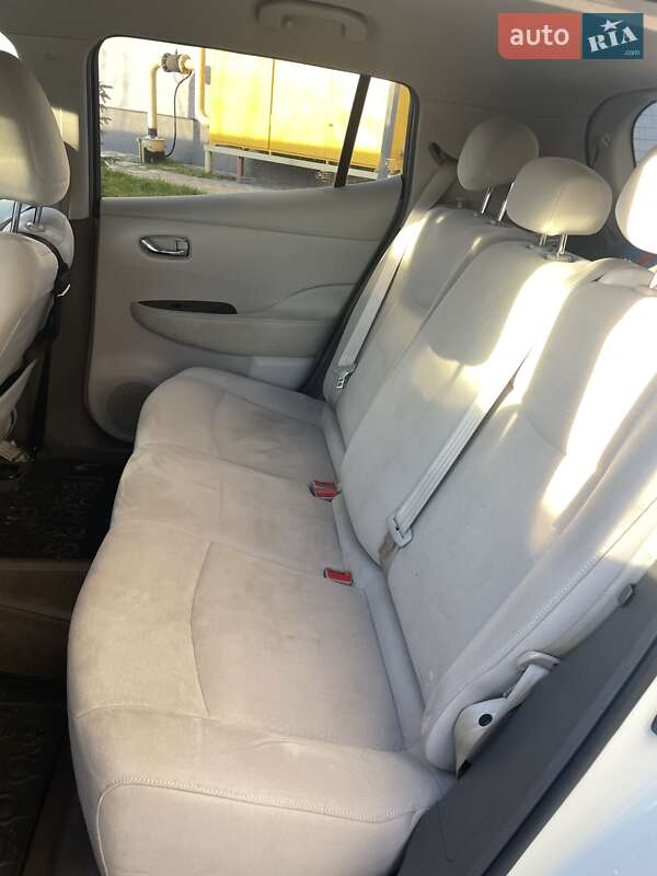 Хетчбек Nissan Leaf 2012 в Луцьку фото 3 Хетчбек Nissan Leaf 2012 в Луцьку