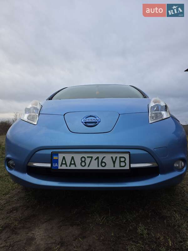 Хэтчбек Nissan Leaf 2013 в Полтаве