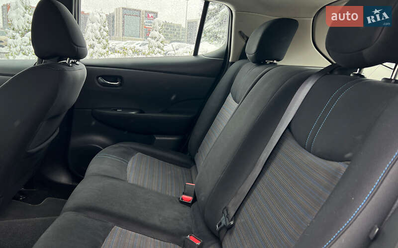 Хэтчбек Nissan Leaf 2019 в Львове