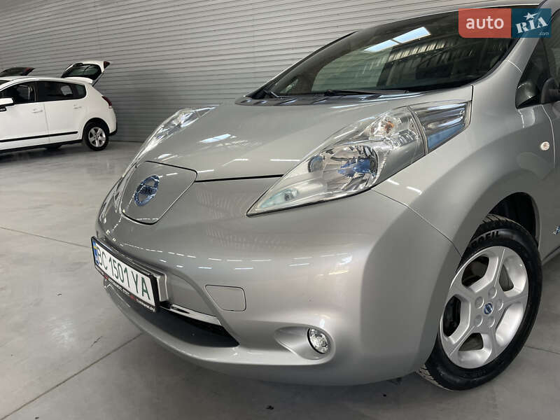 Хэтчбек Nissan Leaf 2013 в Стрые