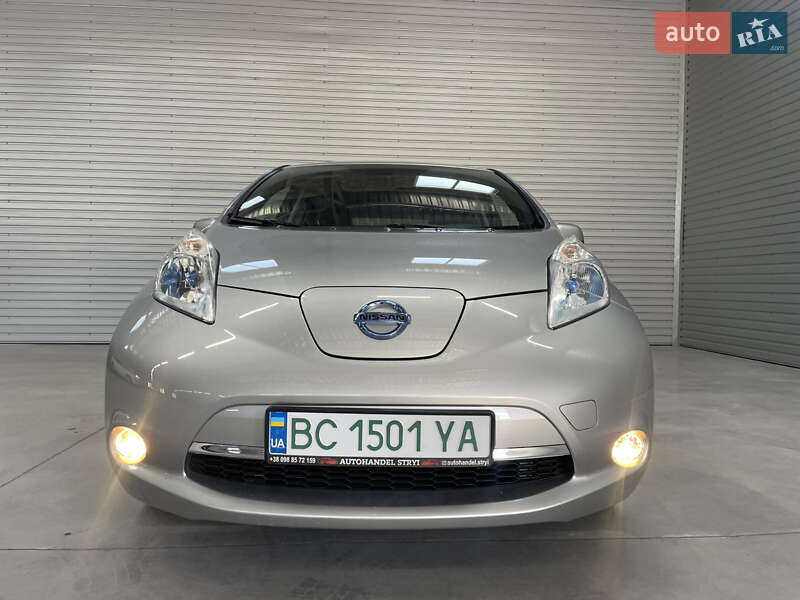 Хэтчбек Nissan Leaf 2013 в Стрые
