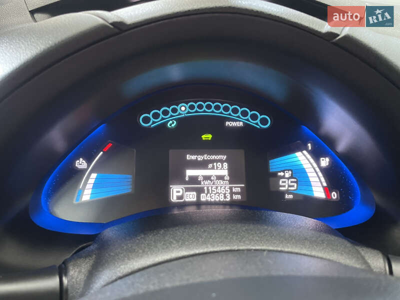 Хэтчбек Nissan Leaf 2013 в Стрые