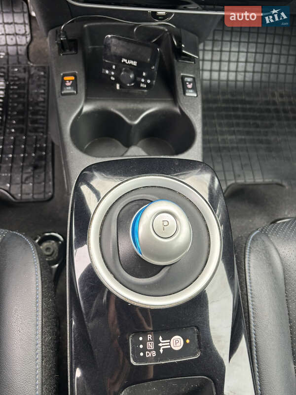 Хетчбек Nissan Leaf 2013 в Володимирі