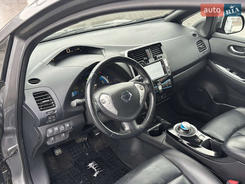 Хетчбек Nissan Leaf 2013 в Володимирі