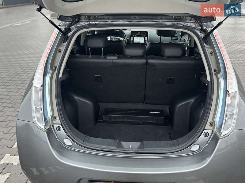 Хетчбек Nissan Leaf 2013 в Володимирі