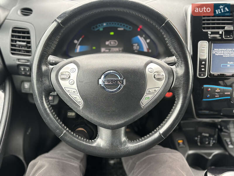 Хетчбек Nissan Leaf 2013 в Володимирі