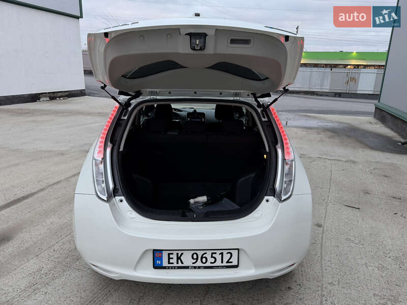 Хэтчбек Nissan Leaf 2015 в Виннице