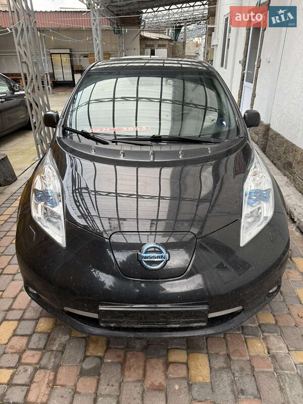 Хэтчбек Nissan Leaf 2016 в Умани фото 4 Хэтчбек Nissan Leaf 2016 в Умани