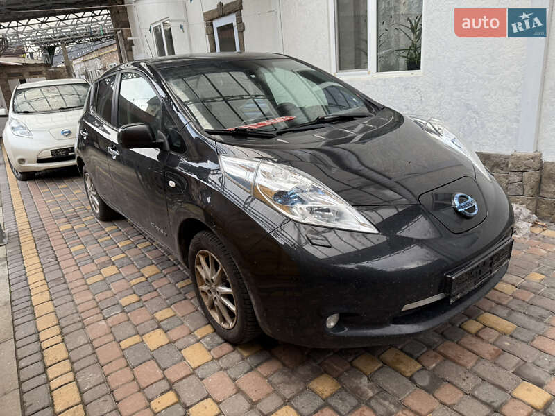 Хэтчбек Nissan Leaf 2016 в Умани фото 5 Хэтчбек Nissan Leaf 2016 в Умани