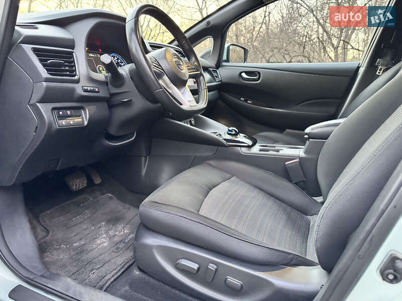Хэтчбек Nissan Leaf 2018 в Киеве фото 24 Хэтчбек Nissan Leaf 2018 в Киеве