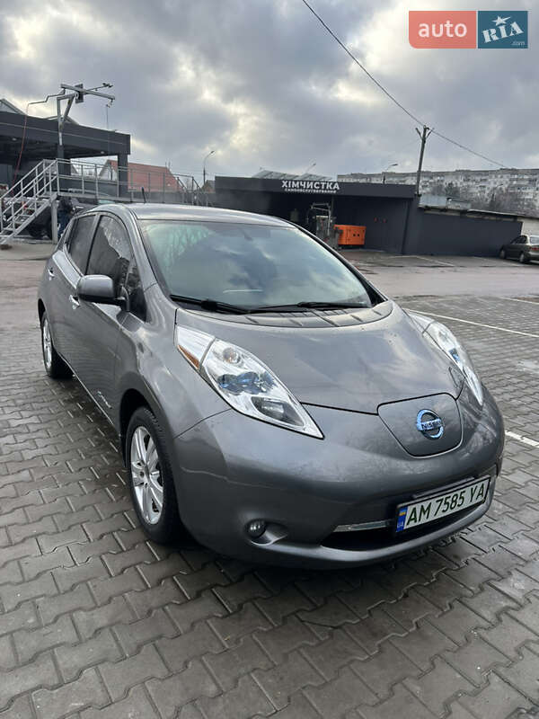 Хэтчбек Nissan Leaf 2013 в Житомире