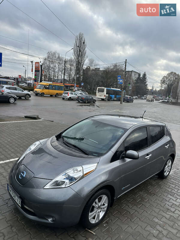 Хэтчбек Nissan Leaf 2013 в Житомире