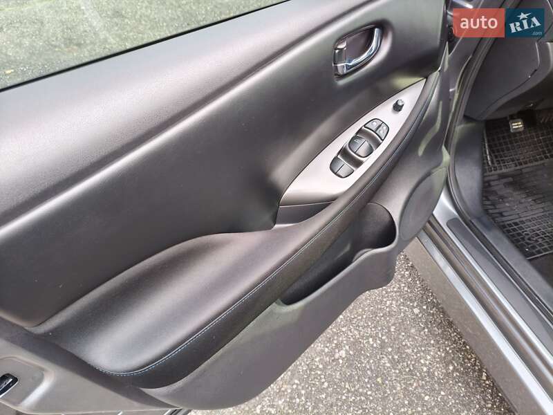 Хетчбек Nissan Leaf 2021 в Вінниці