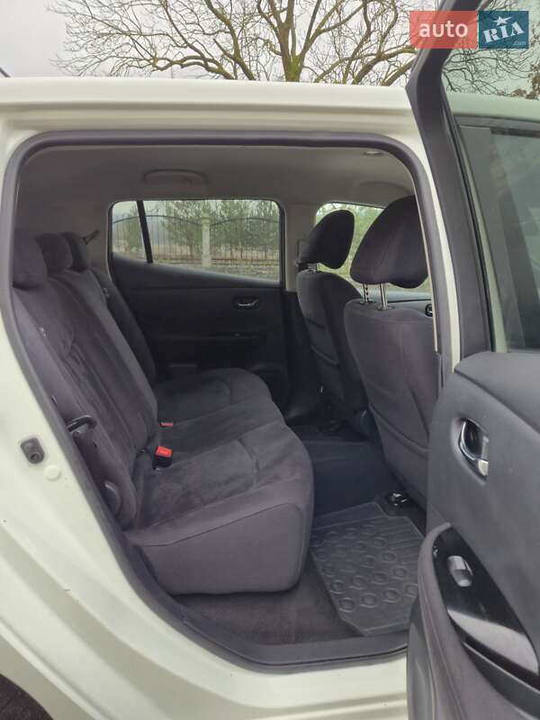 Хетчбек Nissan Leaf 2015 в Золочеві фото 18 Хетчбек Nissan Leaf 2015 в Золочеві