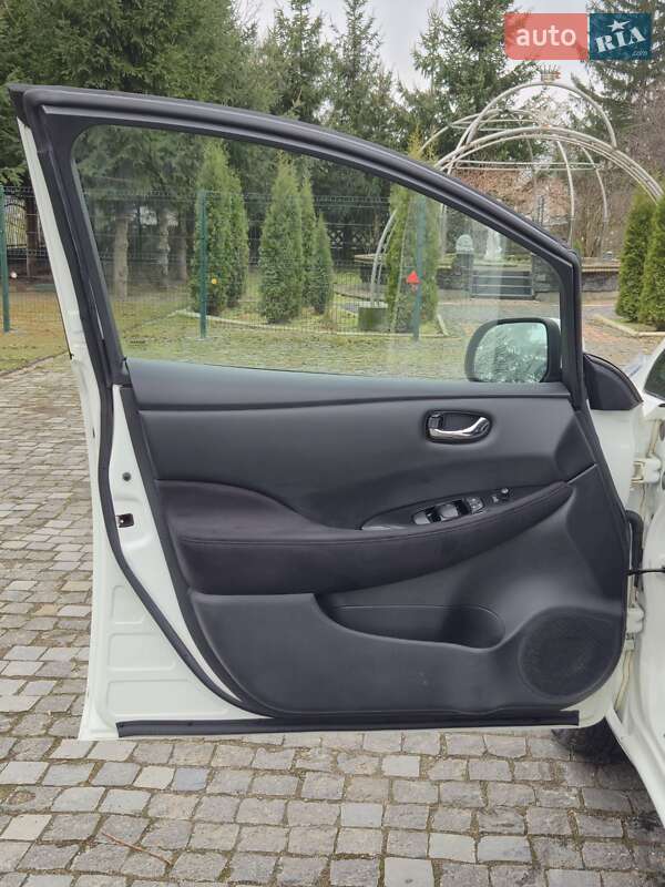 Хетчбек Nissan Leaf 2015 в Золочеві фото 30 Хетчбек Nissan Leaf 2015 в Золочеві