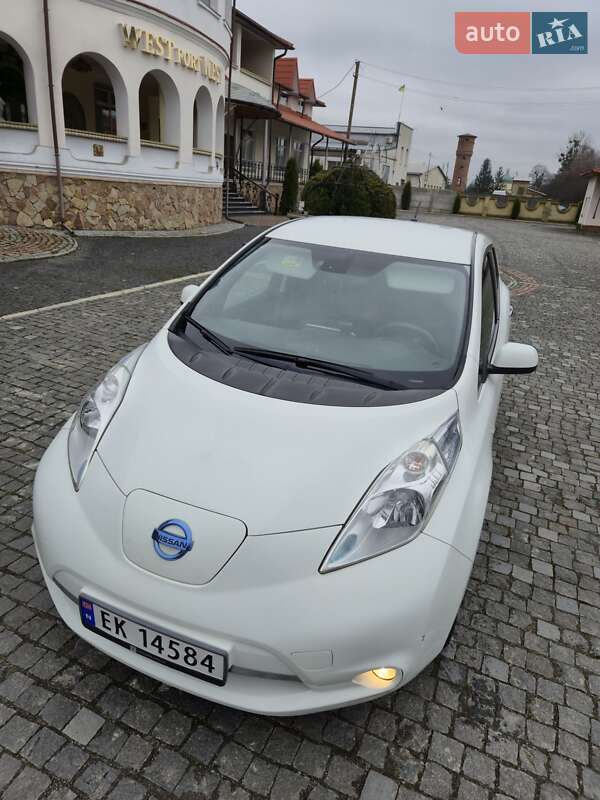Хетчбек Nissan Leaf 2015 в Золочеві фото 32 Хетчбек Nissan Leaf 2015 в Золочеві