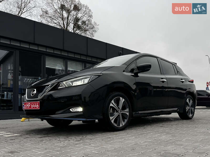 Хэтчбек Nissan Leaf 2021 в Владимире