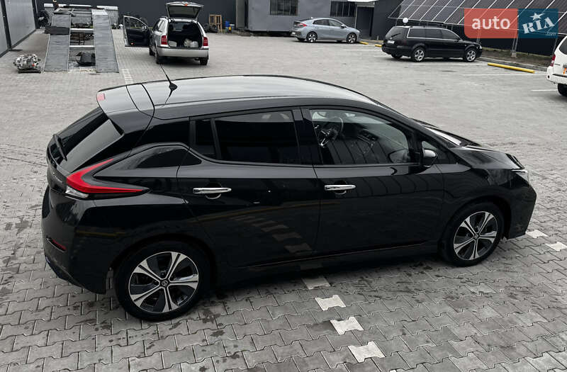 Хэтчбек Nissan Leaf 2021 в Владимире