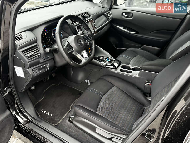 Хэтчбек Nissan Leaf 2021 в Владимире