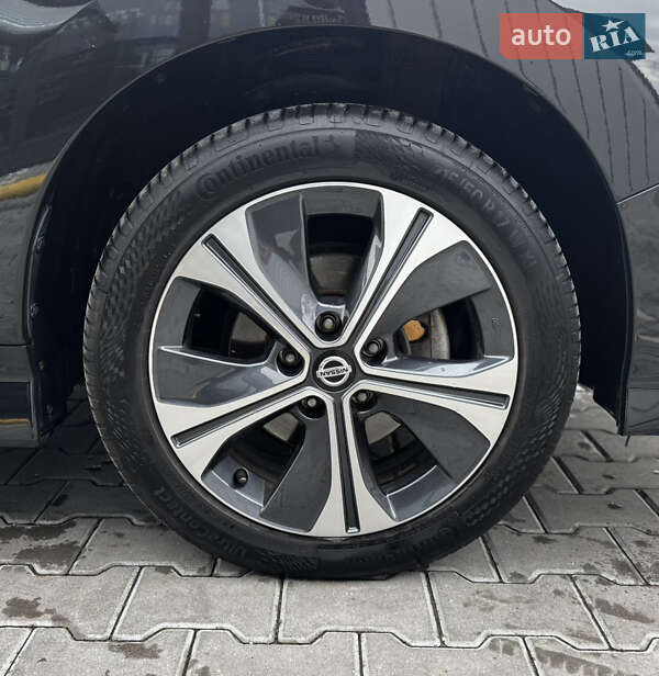 Хэтчбек Nissan Leaf 2021 в Владимире