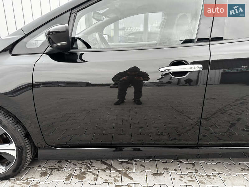 Хэтчбек Nissan Leaf 2021 в Владимире