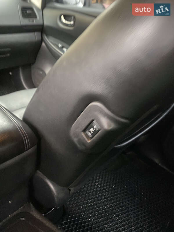 Хэтчбек Nissan Leaf 2014 в Хмельницком