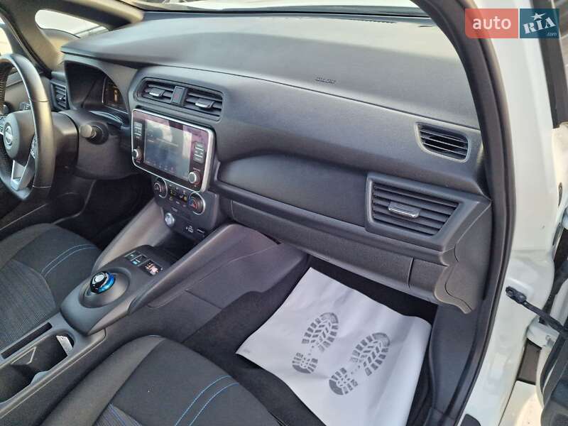 Хетчбек Nissan Leaf 2022 в Вінниці