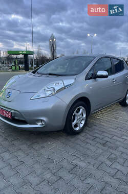 Хэтчбек Nissan Leaf 2015 в Кременчуге